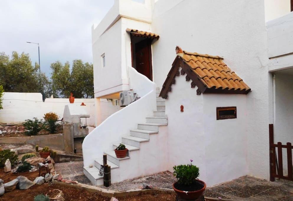 Marco Polo'S Mooring Cozy Navy House Apartman Anáviszosz Kültér fotó
