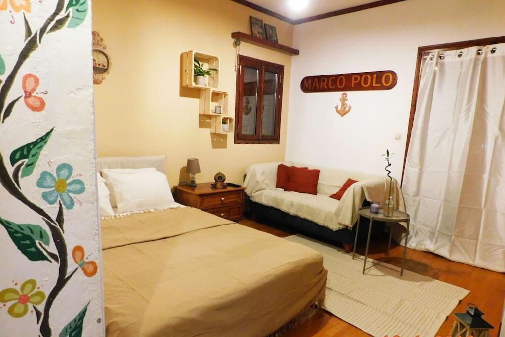 Marco Polo'S Mooring Cozy Navy House Apartman Anáviszosz Kültér fotó