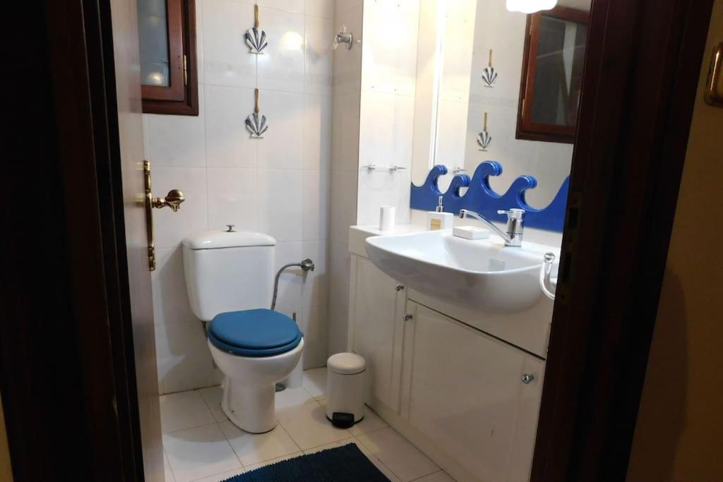 Marco Polo'S Mooring Cozy Navy House Apartman Anáviszosz Kültér fotó